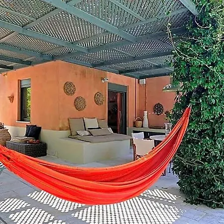 Villa Sleeps 6 Pool Air Con Wifi Minia